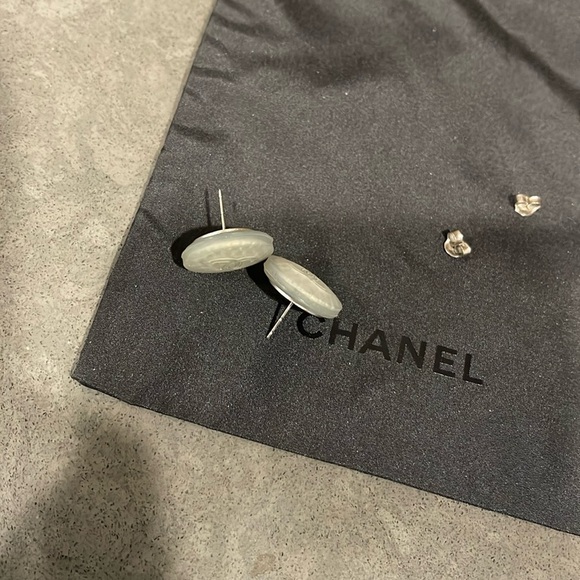 Chanel CC Pierced Earrings White/Silver - Picture 6 of 8